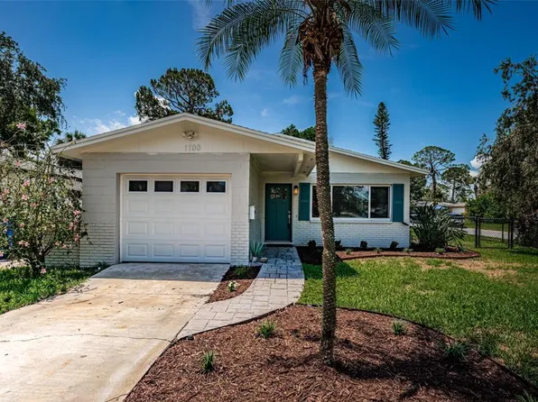 1700 Shore Acres Blvd NE, Saint Petersburg, FL 33703