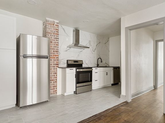 5th image of 1128 S Rockford Ave APT 2