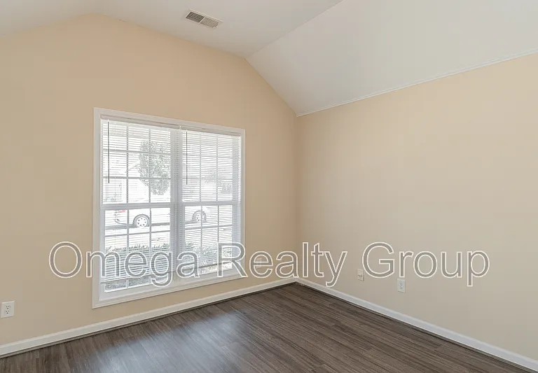 2170 Village Ln — Photo 29