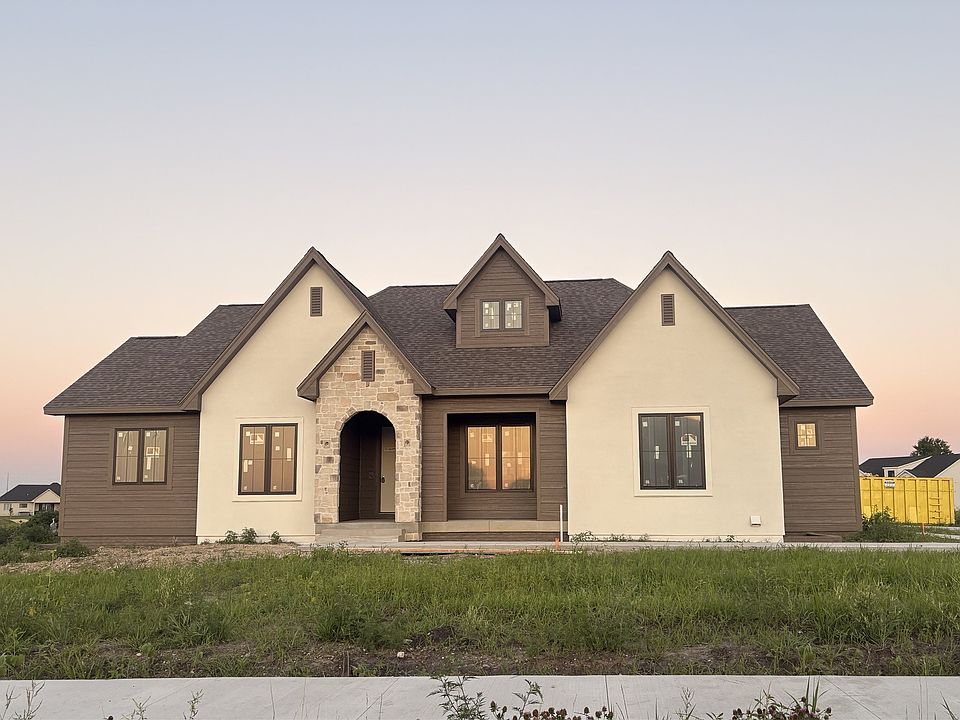 1st image of 1707 NE Pine Lake Cir