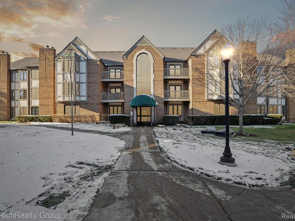 1st image of 785 Deer Ct