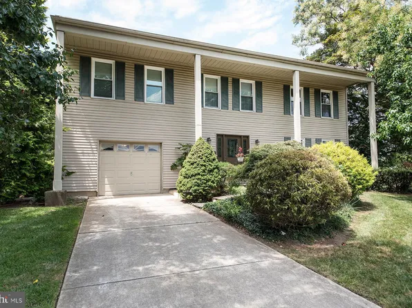 209 Collins Dr, Cherry Hill, NJ 08003