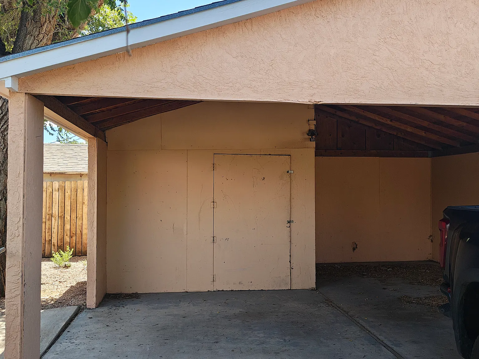 2 bed, 922 sqft, $1,000 — Photo 2
