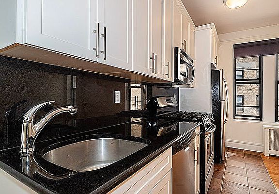 4th image of 101 W 85th St APT 62