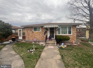 210 E Ridge St, Nanticoke, PA 18634