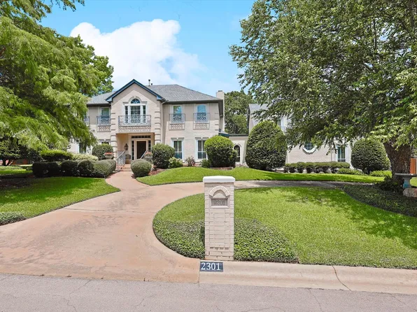 2301 Stonegate Cir, Denton, TX 76205