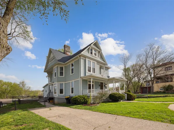 218 E Howard St, Colfax, IA 50054