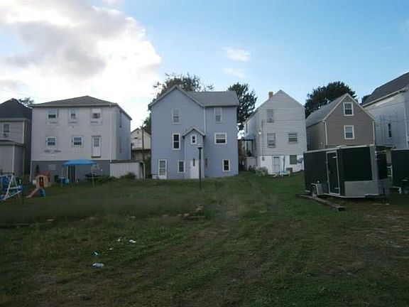4th image of 906 Ellsworth Ave