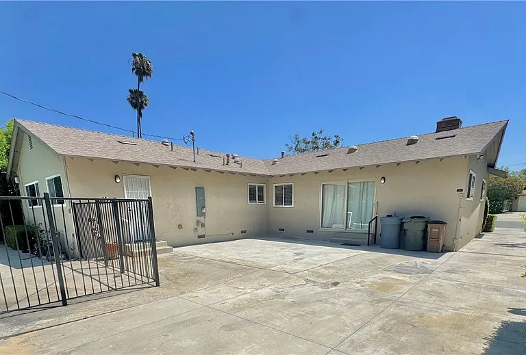 509 California Dr — Photo 4