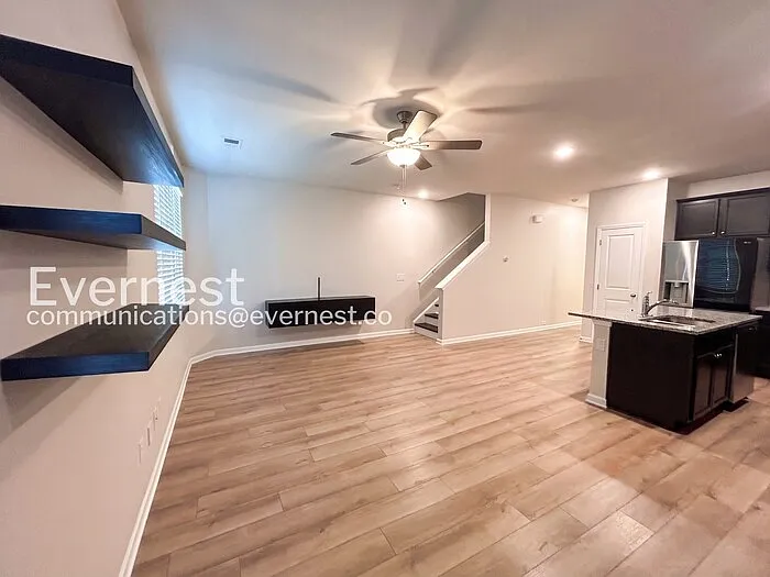 3574 Saratoga Cir — Photo 6