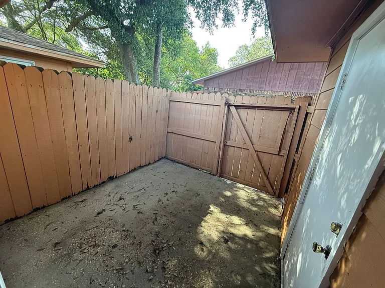 3399 Greenbriar Cir #2 — Photo 13