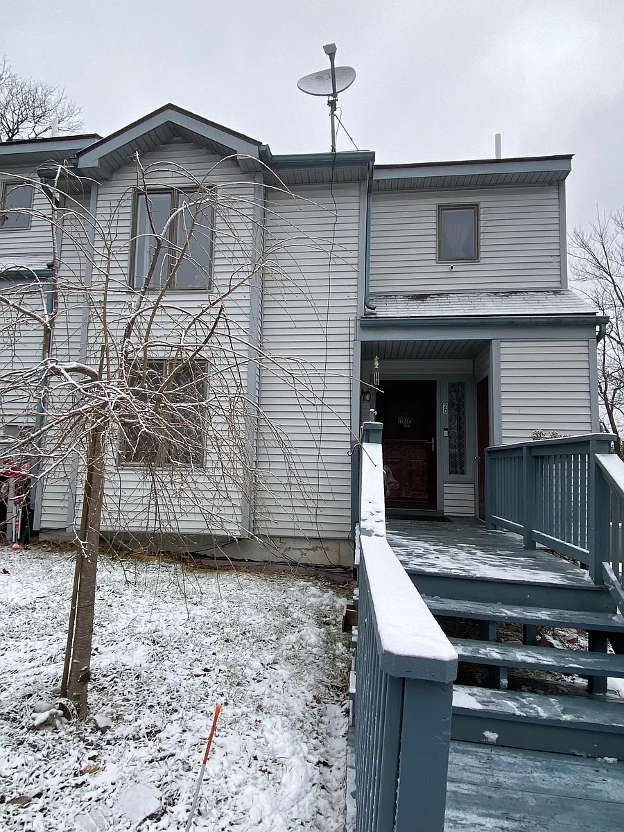 Building Photo - 27 Lipuma Dr