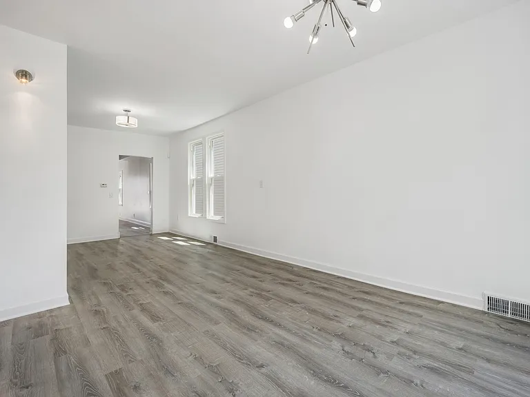 1933 N Monticello Ave #1 — Photo 9