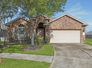 3222 Doves Nest Ct, Dickinson, TX 77539