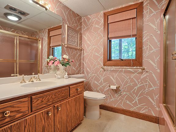 Full Bath (2nd Master)