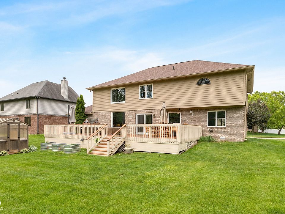 2nd image of 7023 Stonecreek Dr