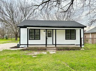 1504 17th St, Bridgeport, TX 76426