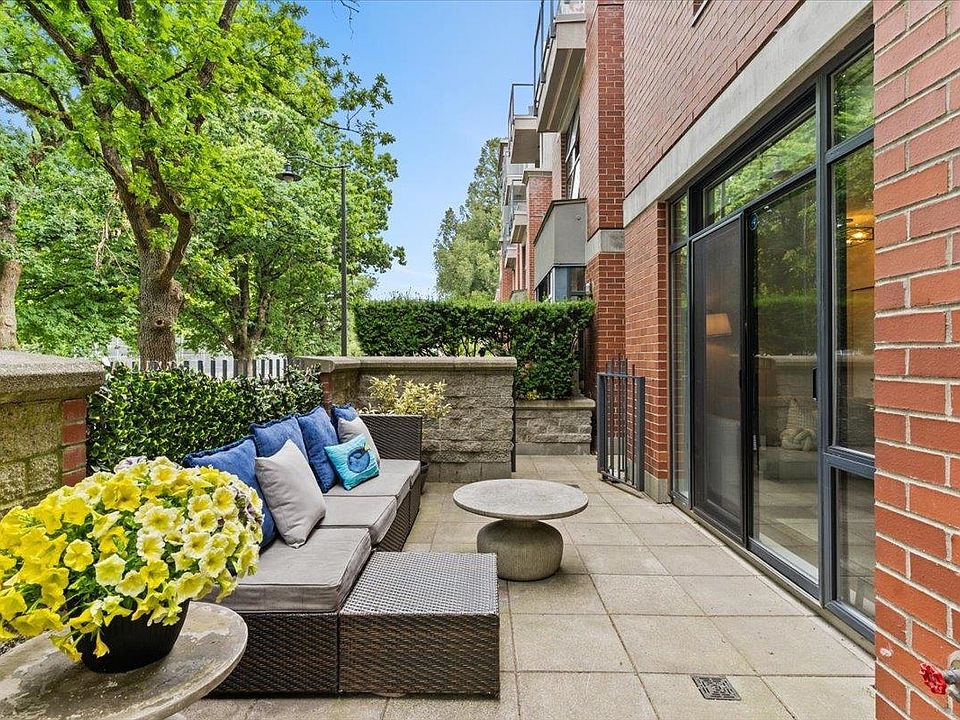 1st image of 2688 Vine St #111