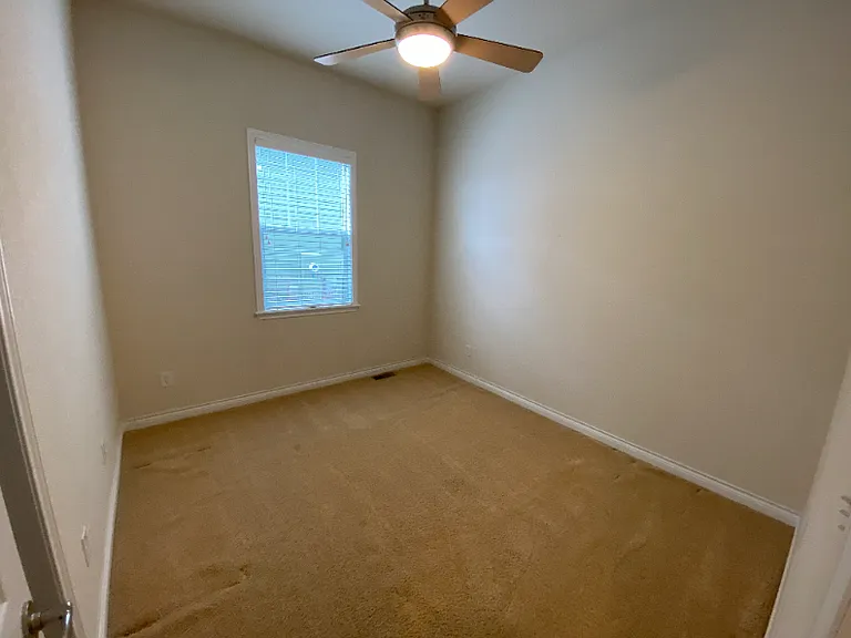 2852 Wabash St — Photo 22