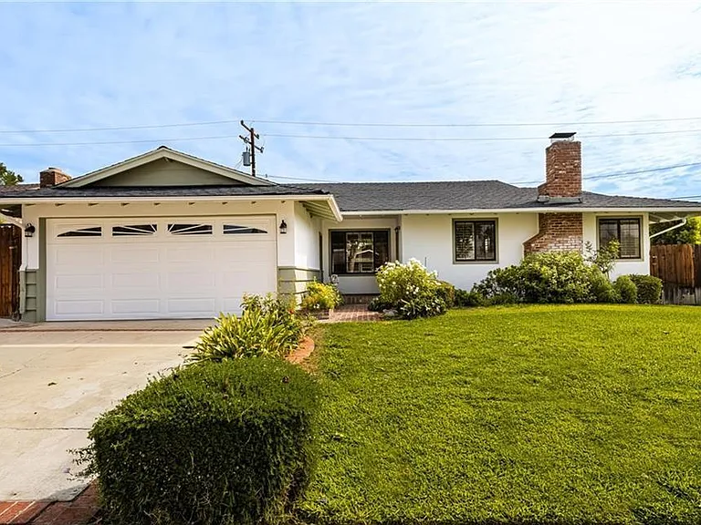 1702 Venice Ave — Photo 1