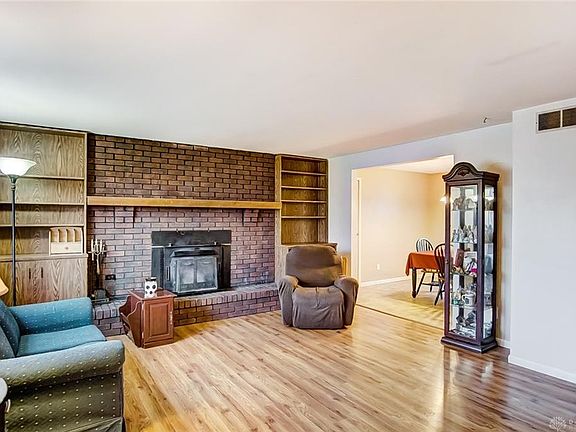 3rd image of 264 Wiesen Ln