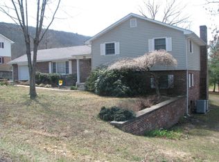 305 Dusty Rd, Covington, VA 24426