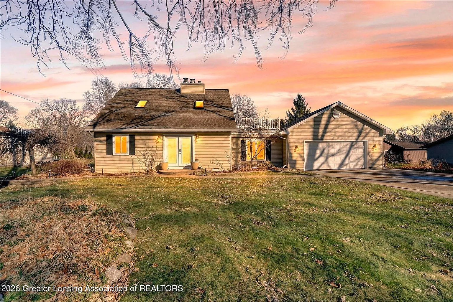 1225 Schavey Rd photo 1