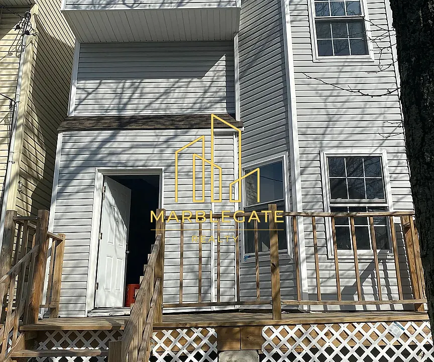 152 S 10th St #33