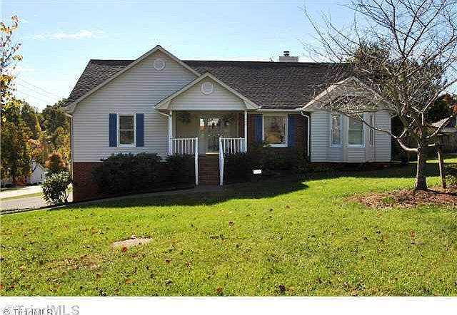 1st image of 900 Loblolly Dr