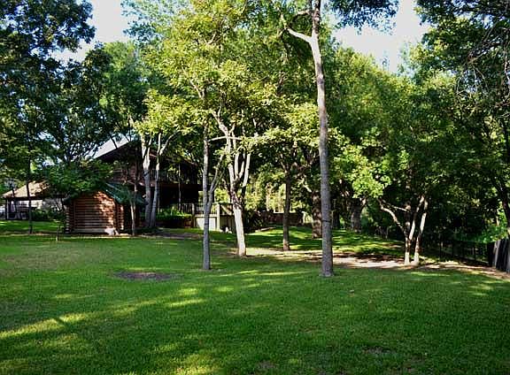 4th image of 11917 Blue Creek Dr