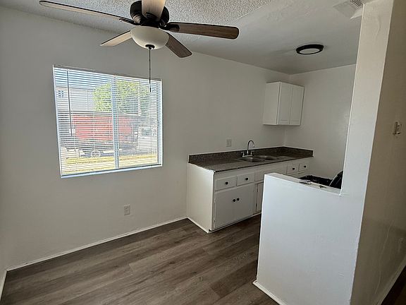 Dining area/Kitchen