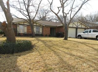 8412 Brookview Dr, North Richland Hills, TX 76182