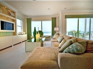 2808 Avenue E, Holmes Beach, FL 34217