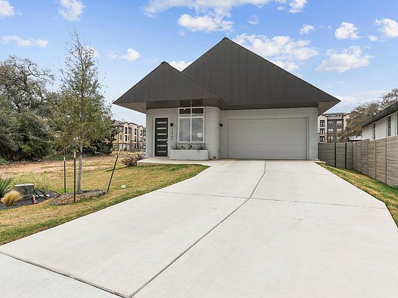 3rd image of 112 Red Maple Ln