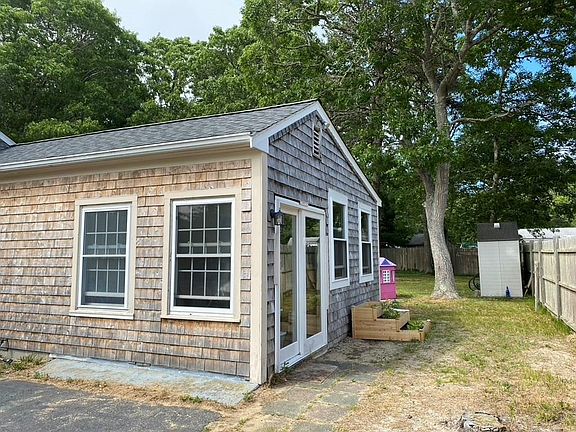 3rd image of 42 Scholl Ave