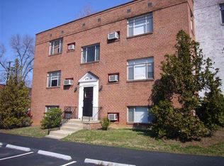 4928 Battery Ln #1, Bethesda, MD 20814