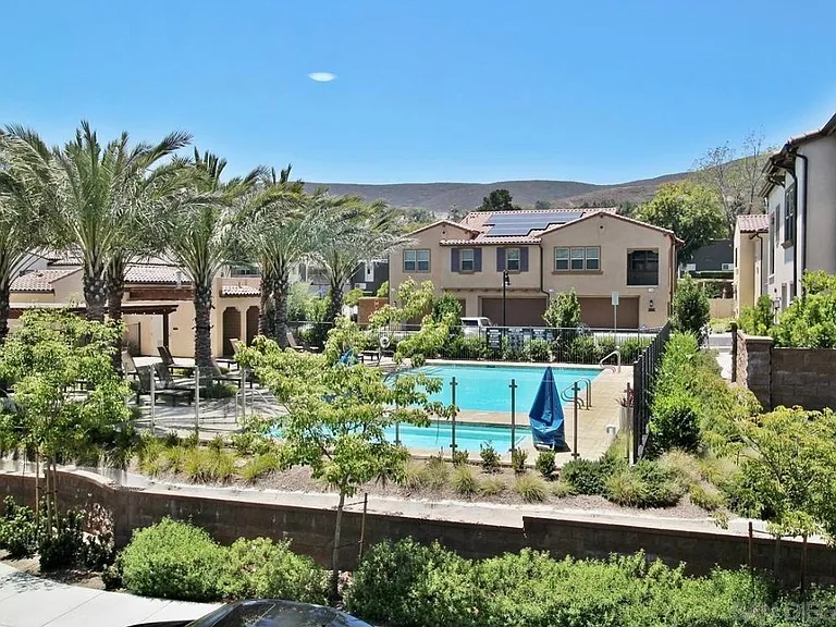 11002 Logan Way — Photo 4