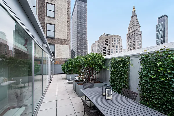 Sold by Corcoran | media 14