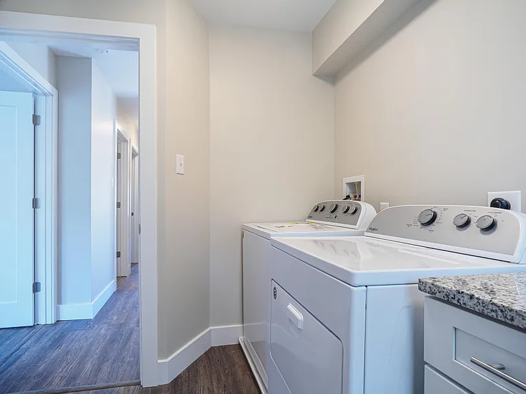 207 Ford St #2 — Photo 3