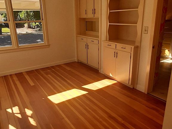 5th image of 520 South St