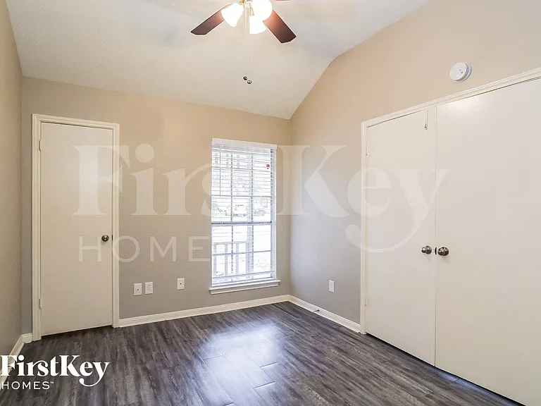 15410 Pebble Lake Dr — Photo 12