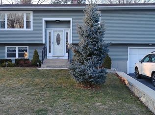 28 Sherwood Ave, North Providence, RI 02911