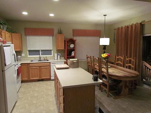 3rd image of 8819 Christy Ct