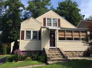 12 Elizabeth Rd, Canton, CT 06019
