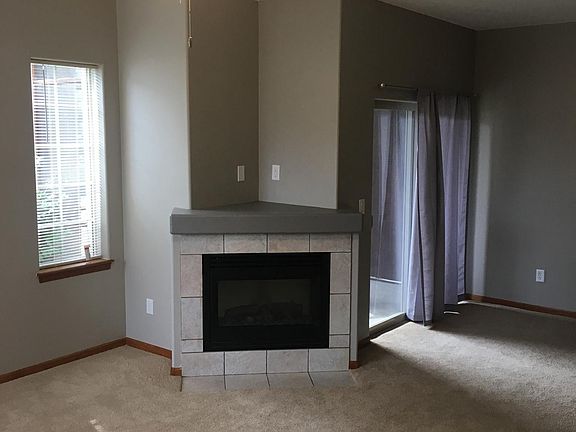 Living Room w/Fireplace