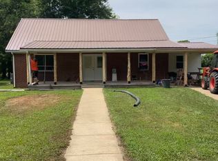 452 Horseshoe Bend Rd, Linden, TN 37096