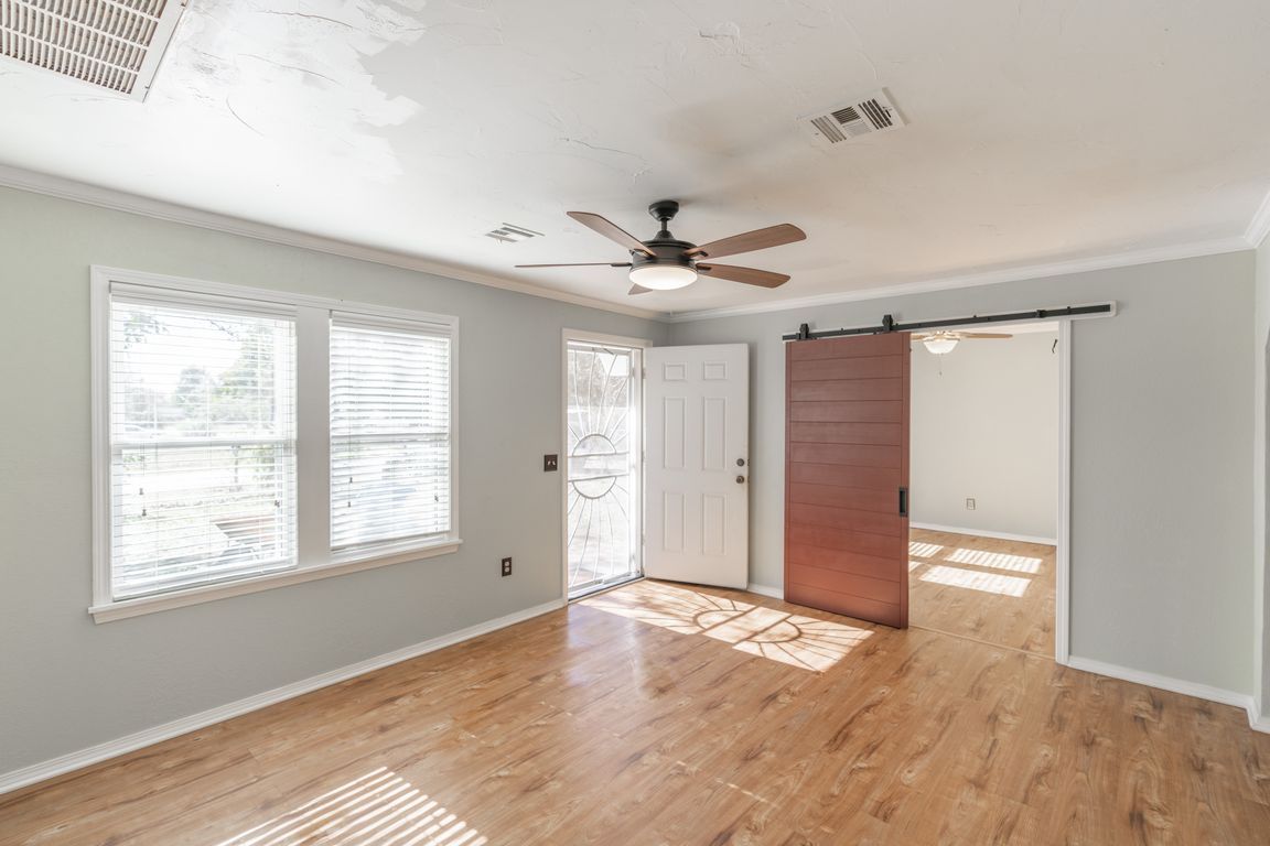 next background image