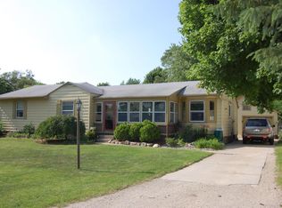 1421 Arcadia Dr NE, Grand Rapids, MI 49525