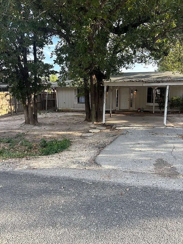 2 bed, 1.5 bath, 960 sqft, $1,195 — Photo 2