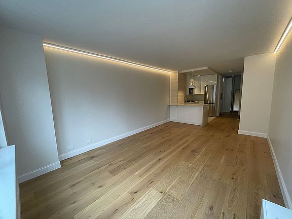5th image of 350 W 50th St APT 27A